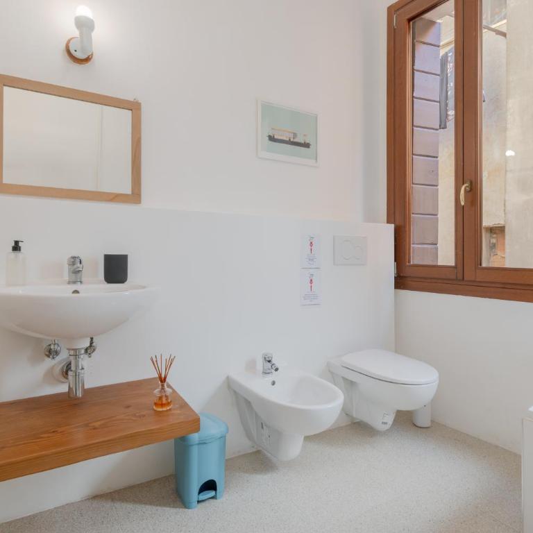 Maison My Rialto -160sqm Near Rialto Bridge - Grand Canal Glimpse Balcony - Appartamento con 2 Camere da Letto e Balcone - 42