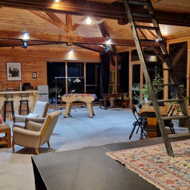 Gîtes du Grand Replomb, Piscine et Jacuzzi - Maison de Vacances - 1