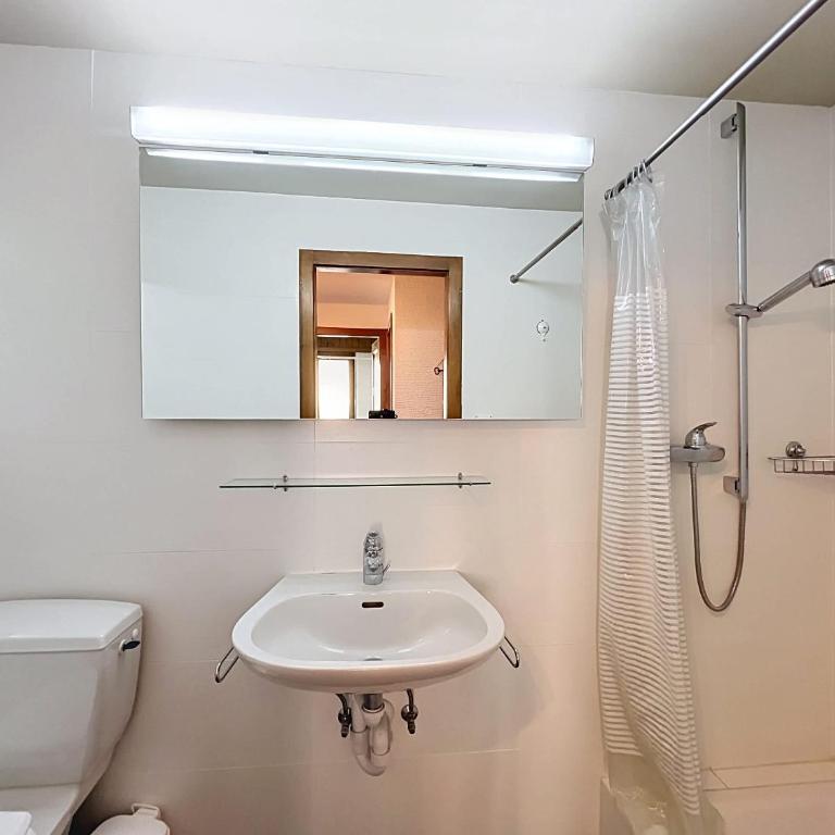 Concorde 123 Ski In 2 Bedroom Apartment in Verbier with Mountain Views and Fireplace - Appartement - 8