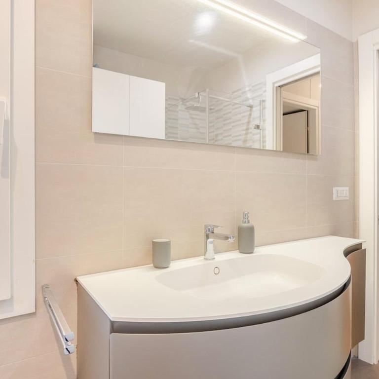Sant'Orsola Malpighi Apartment - Two-Bedroom Apartment - 25