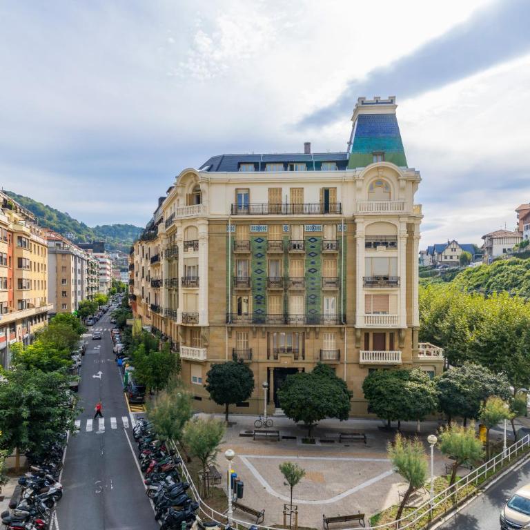 San Sebastian playa Zurriola-NO PARTIES AT HOME-NO FIESTAS EN CASA-300 meters to the beach-90 m2 - Three-Bedroom Apartment - 29