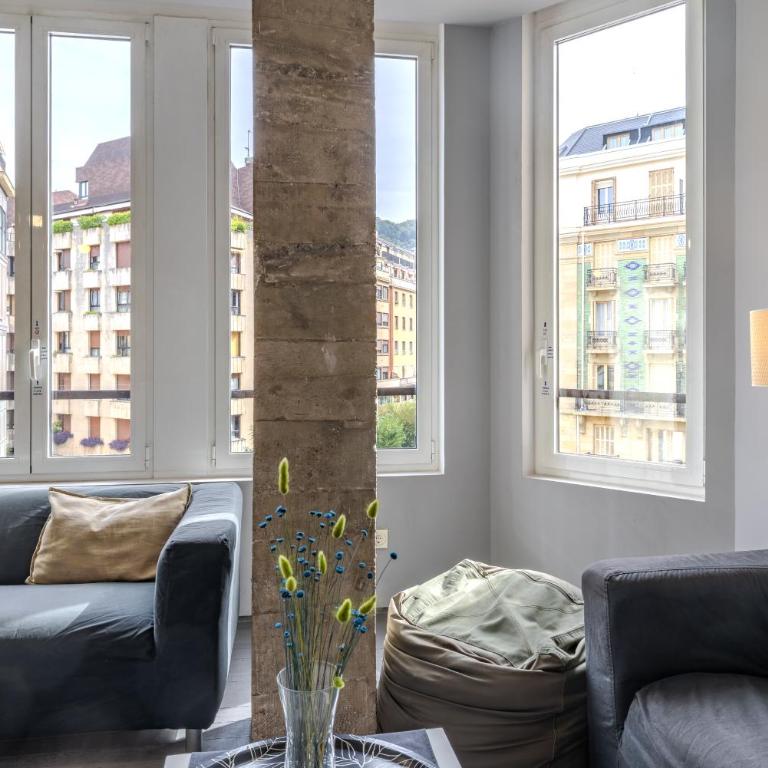 San Sebastian playa Zurriola-NO PARTIES AT HOME-NO FIESTAS EN CASA-300 meters to the beach-90 m2 - Three-Bedroom Apartment - 11