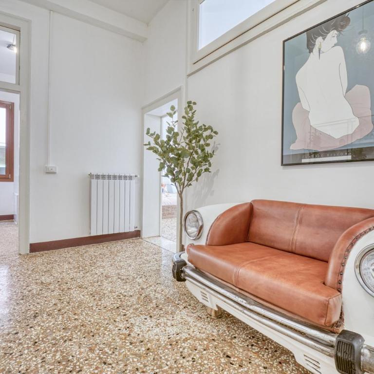 Maison My Rialto -160sqm Near Rialto Bridge - Grand Canal Glimpse Balcony - Appartamento con 2 Camere da Letto e Balcone - 1