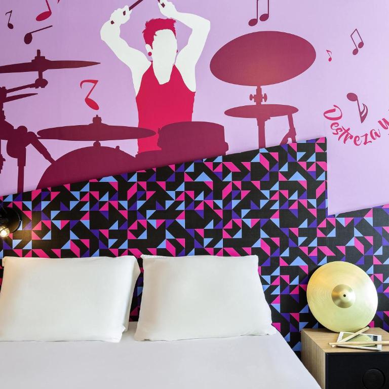 Ibis Styles Merida Galerias - Standard Room with Twin Double Beds - 4