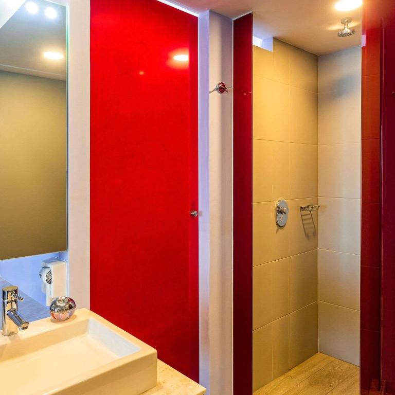 Ibis Styles Merida Galerias - Standard Double Room with one Queen Bed - 7