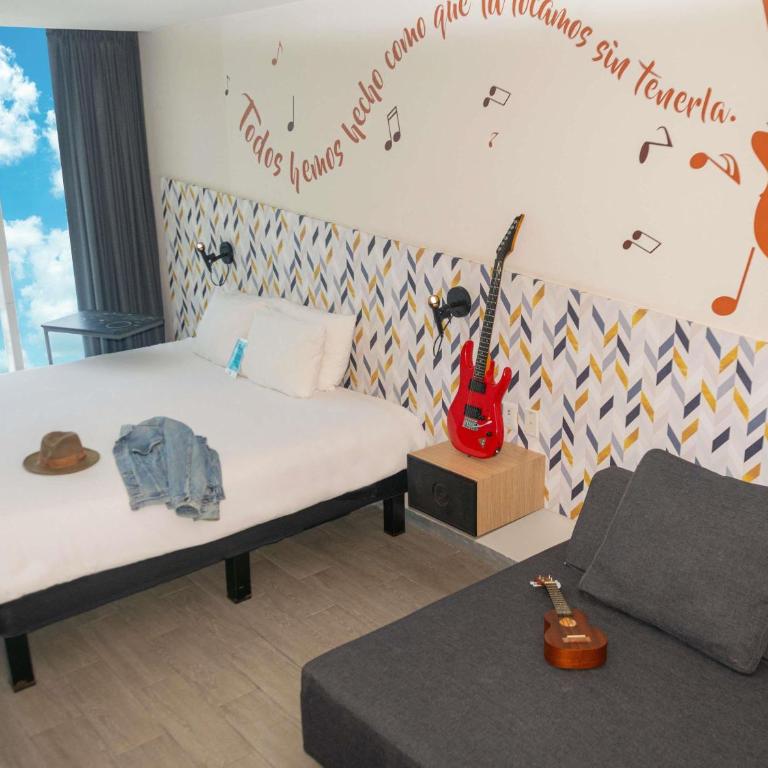 Ibis Styles Merida Galerias - Suite King Room with Sofa Bed - 8