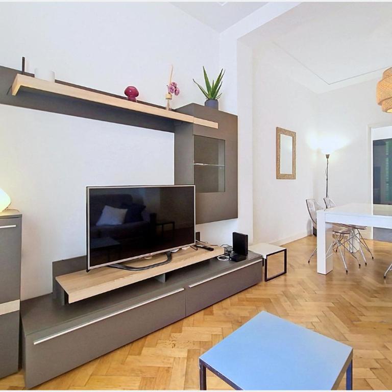 Nestor&Jeeves - COTE ALBERTI - Hyper center - By shopping avenue - Appartement avec Balcon - 3