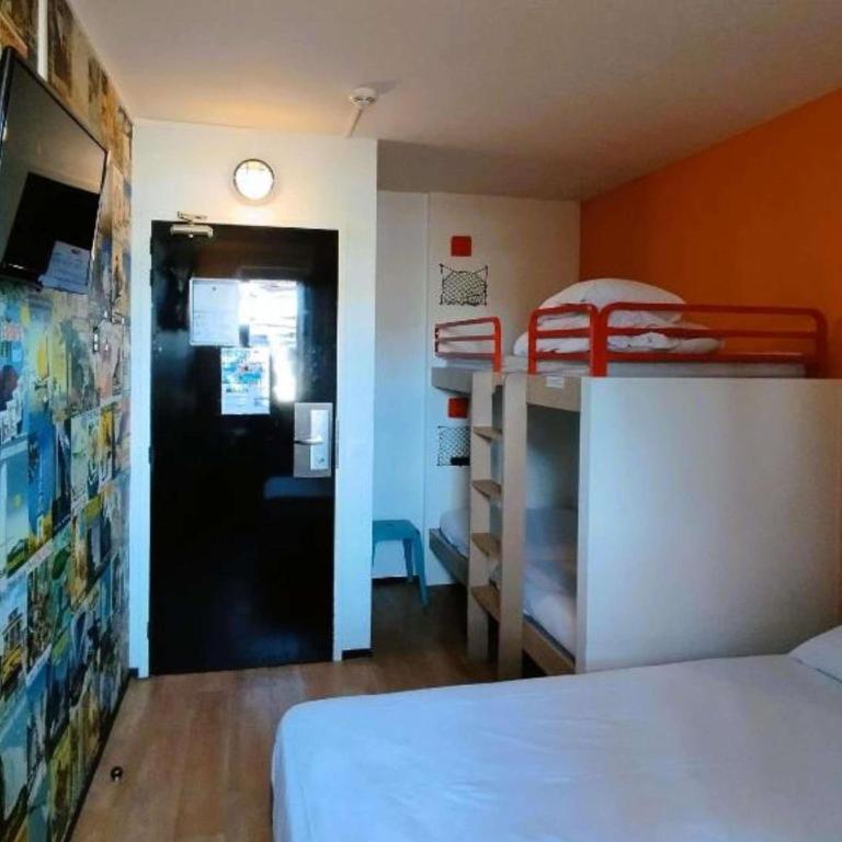 hotelF1 Lyon Bourgoin-Jallieu - Chambre Triple Cabrio avec Salle de Bains - 3