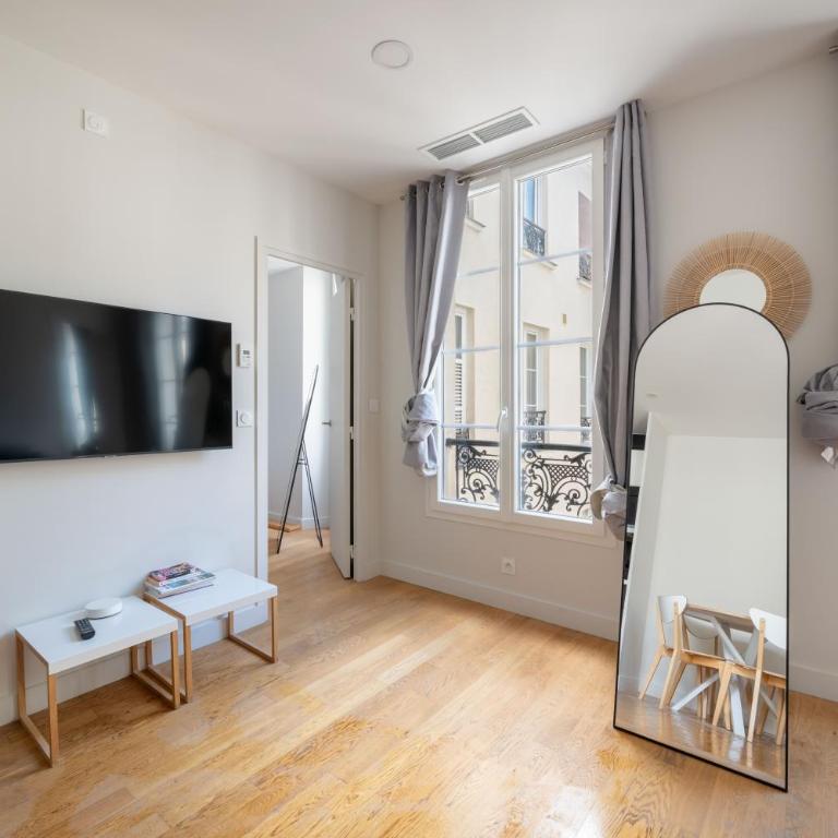 Cozy and Central 2BDR Modern Home in 10th Paris - Appartement - 82