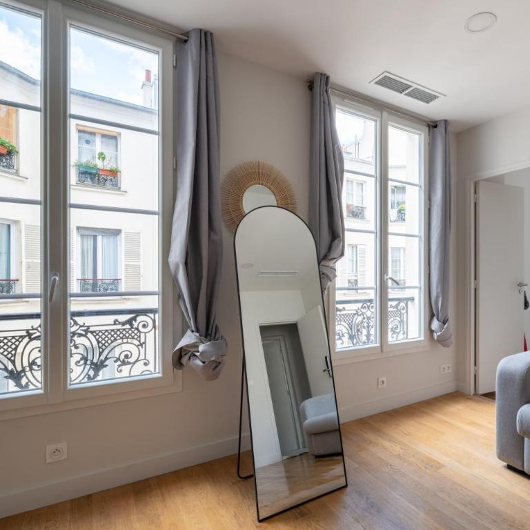 Cozy and Central 2BDR Modern Home in 10th Paris - Appartement - 83