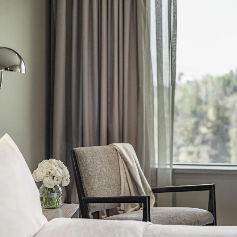 Pullman Santiago Vitacura - Habitación Doble Deluxe con vistas - 1 cama grande - 5