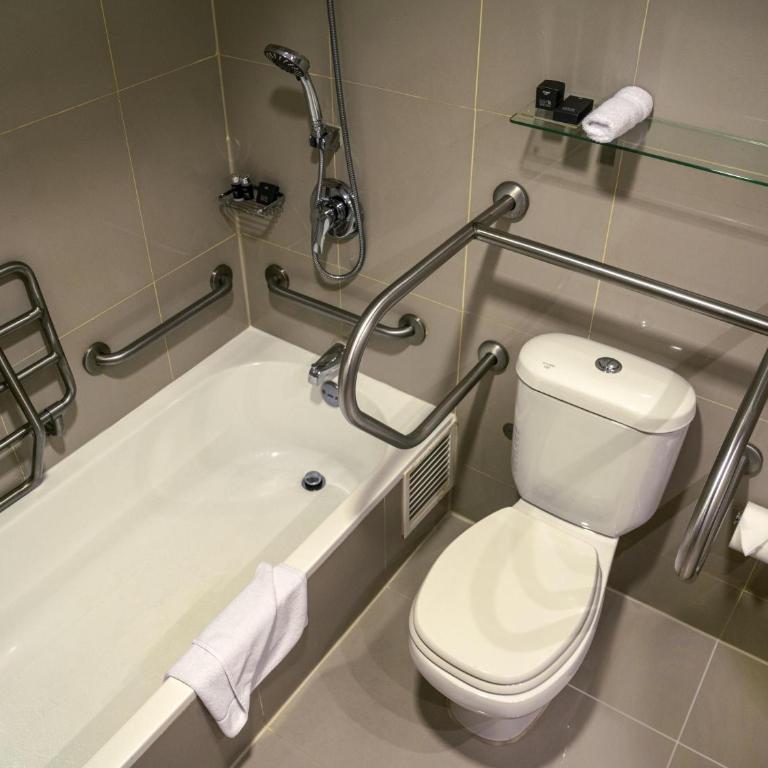 Pullman Lima San Isidro - Habitación Doble Superior - 2 camas dobles - 3