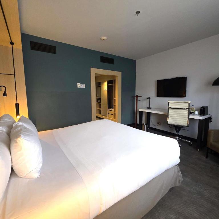 Novotel Bogota Parque 93 - Superior King Room - 1