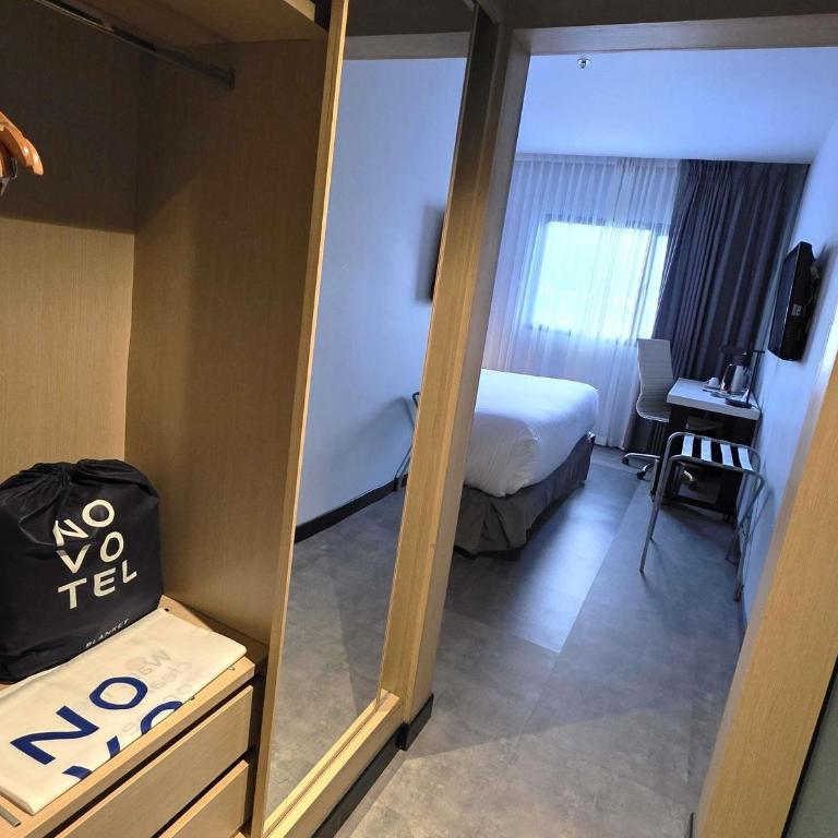 Novotel Bogota Parque 93 - Standard Single Room with Queen Bed - 7