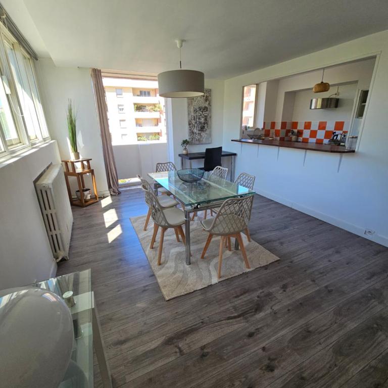 Bel appartement T4 spacieux au bord du Canal - Appartement 3 Chambres avec Balcon - 13