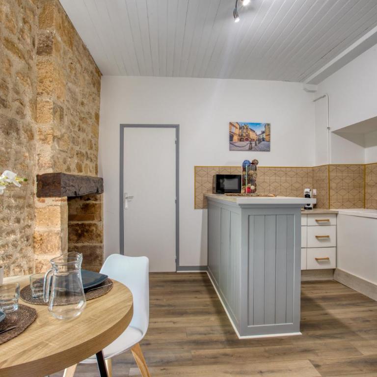 2 pièces, centre historique, "Rêverie" - Appartement 1 Chambre - 4