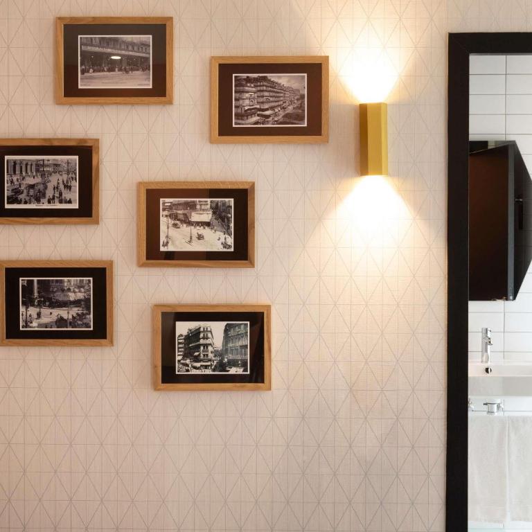 Mercure Marseille Canebière Vieux-Port - Suite Familiale Supérieure avec Lit Double et Canapé-Lit Double - 1