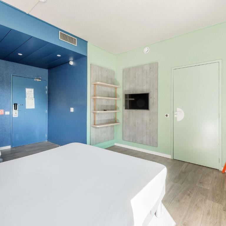 Ibis Budget Bourgoin Jallieu Centre - Chambre Classique avec 1 Lit Double et 1 Lit Simple - 1