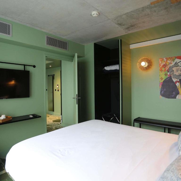 ibis Styles Amiens Centre - Chambre Familiale avec Lit Double et Canapé-Lit - 3