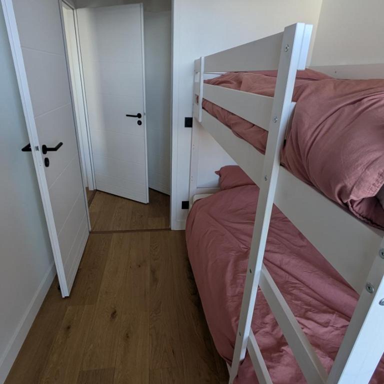 Appartement neuf 4 chambres avec vue panoramique - Apartment mit 4 Schlafzimmern und einem Balkon - 9