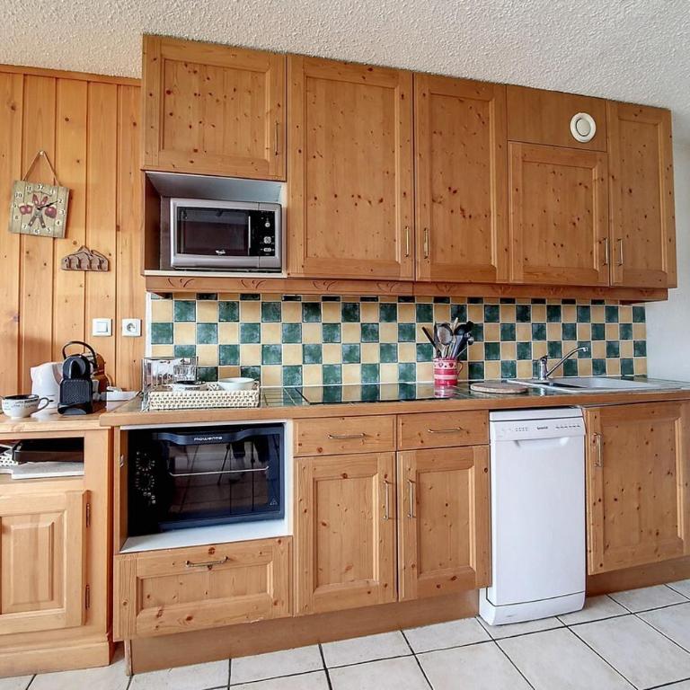 Résidence Aravis - Appartement spacieux · Skis aux pieds · Balcon vue station MAE-0244 - Appartement - 4