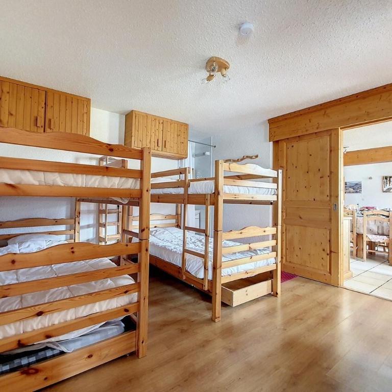 Résidence Aravis - Appartement spacieux · Skis aux pieds · Balcon vue station MAE-0244 - Appartement - 9