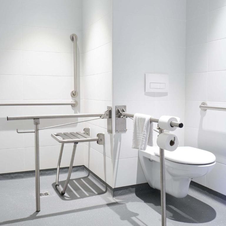 ibis budget Bilbao City - Habitación Doble adaptada para personas con discapacidad - 2 camas - 2