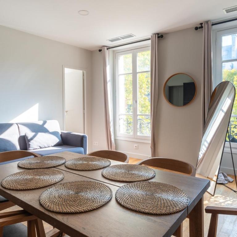 Stylish 2 Bedroom Apartment in Paris - Apartment - 51