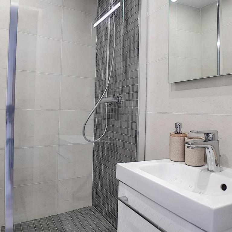 Résidence Coryles A - Appartement rénové avec coin montagne · Accès direct aux pistes · Balcon MAE-1064 - Appartement - 12