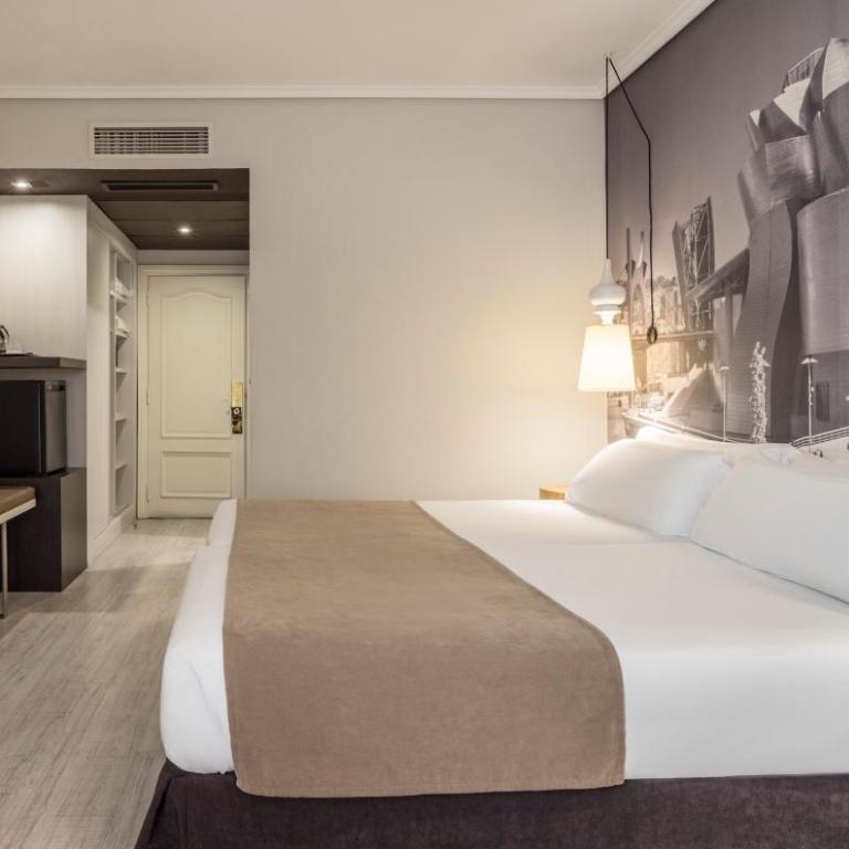 Hotel ILUNION Abando Bilbao - Habitación Doble Estándar - 6