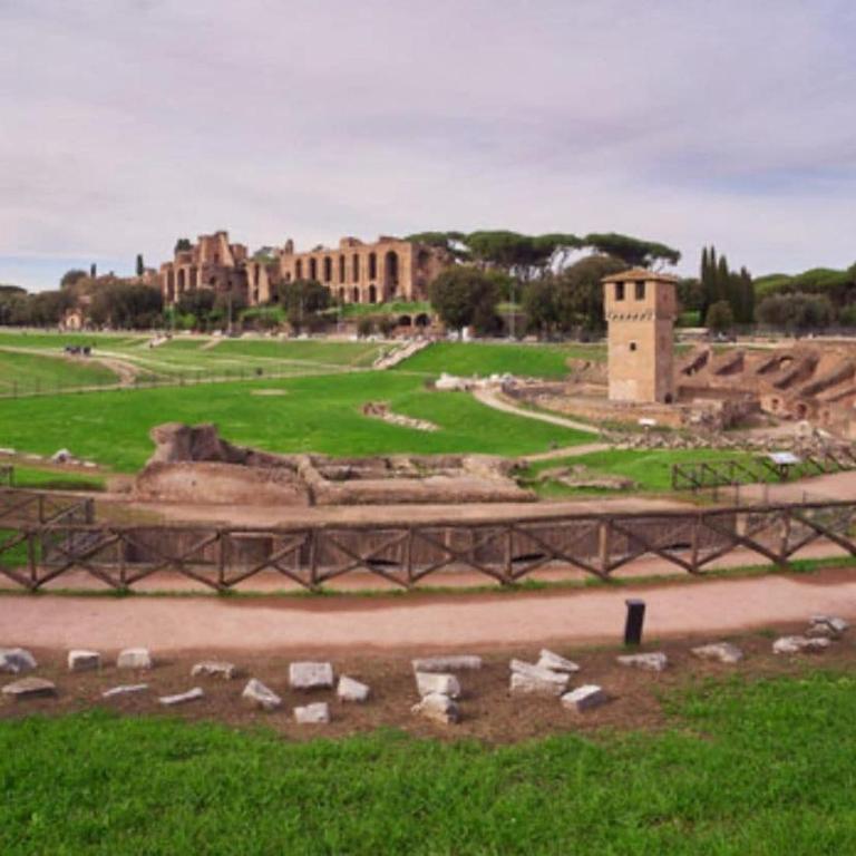Your house in Rome - 10 minutes from Colosseo! - Appartamento con 3 Camere da Letto - 12