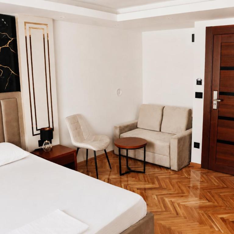 Hotel Sucevic Garni - Chambre Double Deluxe (2 Adultes + 1 Enfant) - 2