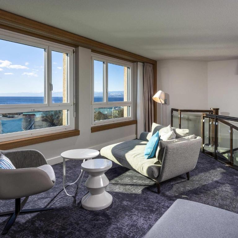 Mövenpick Hotel Lausanne - Maisonette-Suite mit Kingsize-Bett und Seeblick - 3