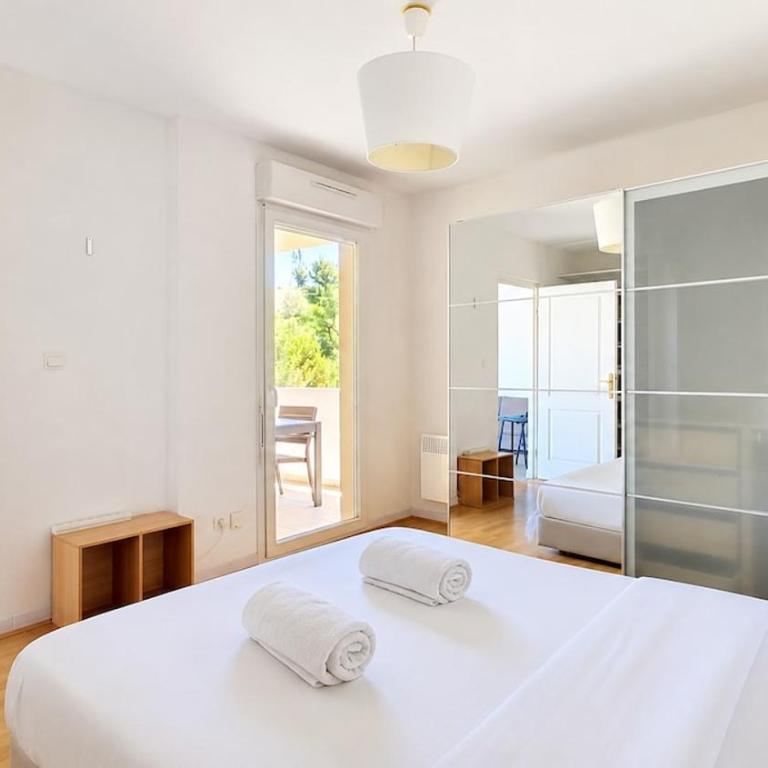 Grande terrasse face à la pinède Martigues - One-Bedroom Apartment - 6