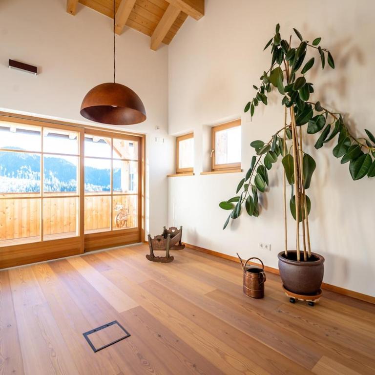 Modern Alpine Lodge Ski Storage & Sunset Terrace - Four-Bedroom Luxury Apartment - 20