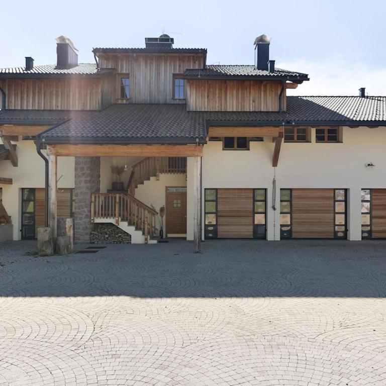 Modern Alpine Lodge Ski Storage & Sunset Terrace - Four-Bedroom Luxury Apartment - 8