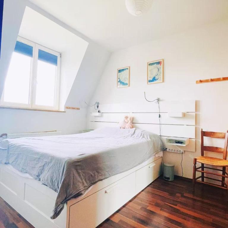 Double Room in a quiet shared flat 400m from Oktoberfest - Camera Matrimoniale con Bagno in Comune - 1