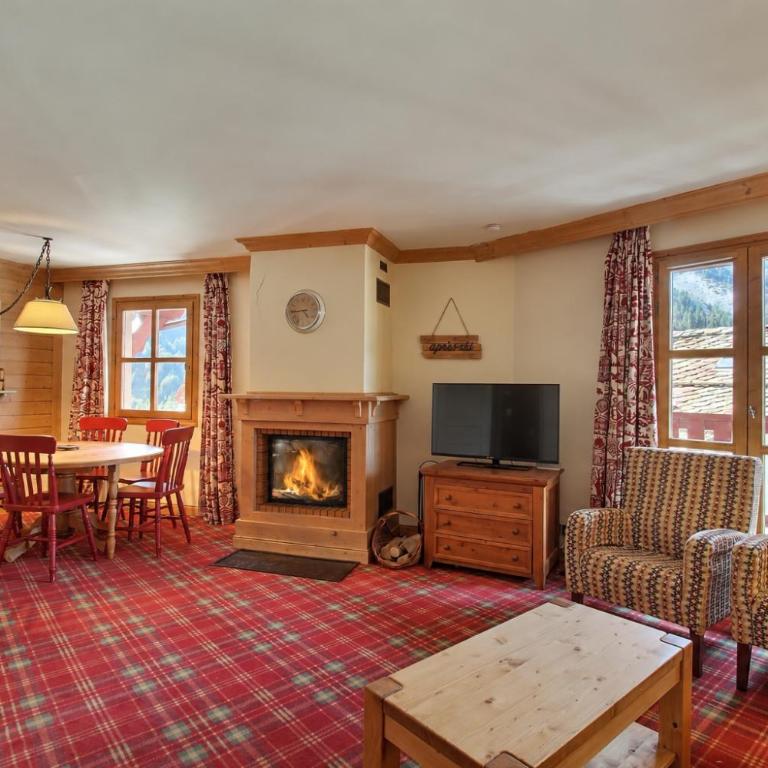 ARC 1950, Appartement 2 chambres, Duplex, Cheminée, 6 pers, Sauna, Hammam, Jacuzzi, Salle de fitness, Piscine intérieure chauffée, Départ et retour skis aux pieds - Appartement 2 Chambres avec Vue sur la Montagne - 4
