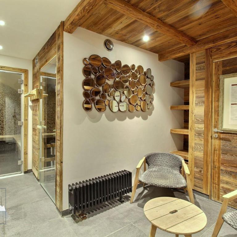 ARC 1950, Appartement 2 chambres, Duplex, Cheminée, 6 pers, Sauna, Hammam, Jacuzzi, Salle de fitness, Piscine intérieure chauffée, Départ et retour skis aux pieds - Appartement 2 Chambres avec Vue sur la Montagne - 19