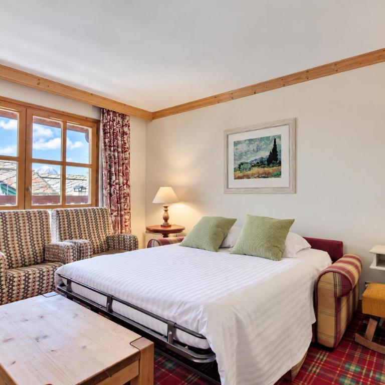 ARC 1950, Appartement 2 chambres, Duplex, Cheminée, 6 pers, Sauna, Hammam, Jacuzzi, Salle de fitness, Piscine intérieure chauffée, Départ et retour skis aux pieds - Appartement 2 Chambres avec Vue sur la Montagne - 3
