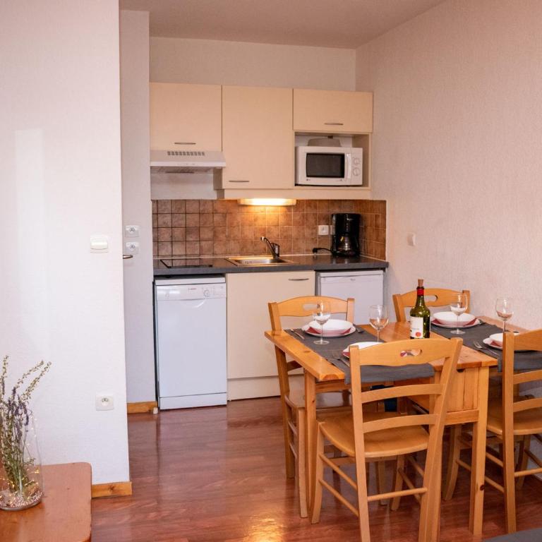 Appartement 2 pièces, balcon vue montagne, 4 personnes - Appartement 1 Chambre - 12