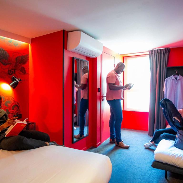 Ibis Styles Paris Gare de l'Est Magenta - Chambre Standard avec Lit Double et Canapé-Lit - 2