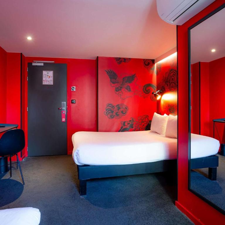 Ibis Styles Paris Gare de l'Est Magenta - Chambre Standard avec Lit Double et Canapé-Lit - 9