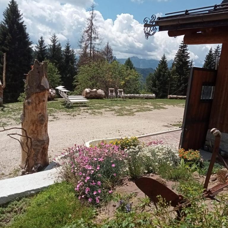 Mountain Escape Apartment Easy Access & Private Parking - Four-Bedroom Apartment - 26