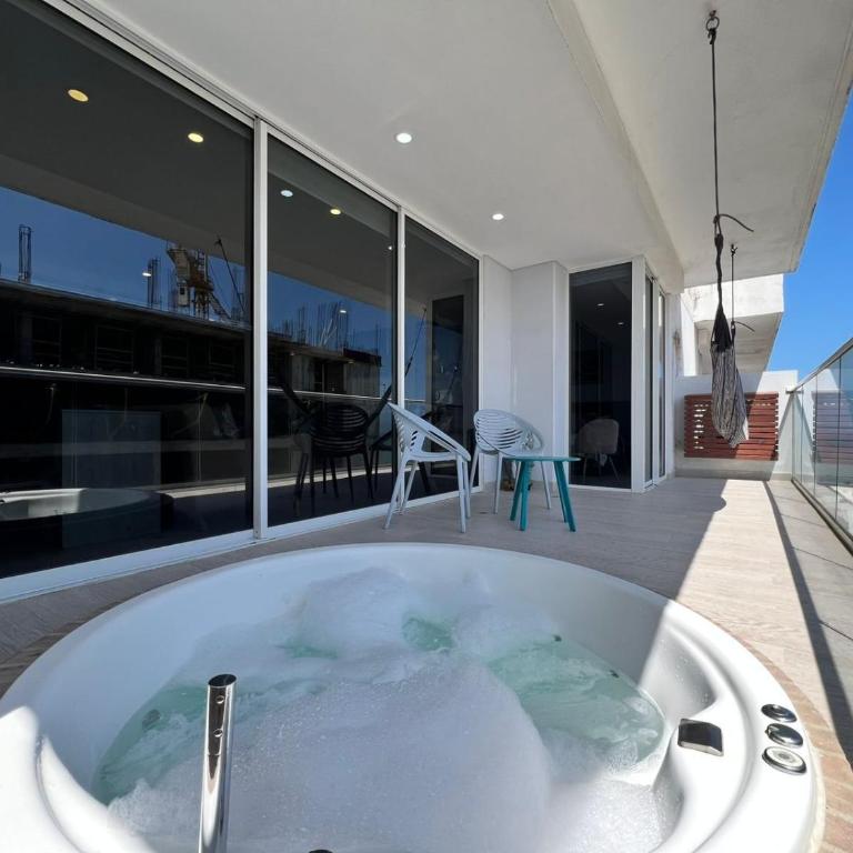 1 Dormitorio Jacuzzi privado. Vista Mar y Cienaga - Apartamento - 56