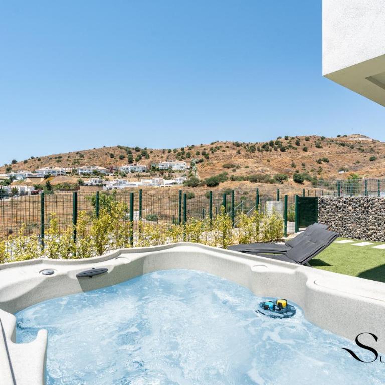 Alya Mijas - Villa Solmare - Direct Sea View and Hot Tub - Villa Superior - 4