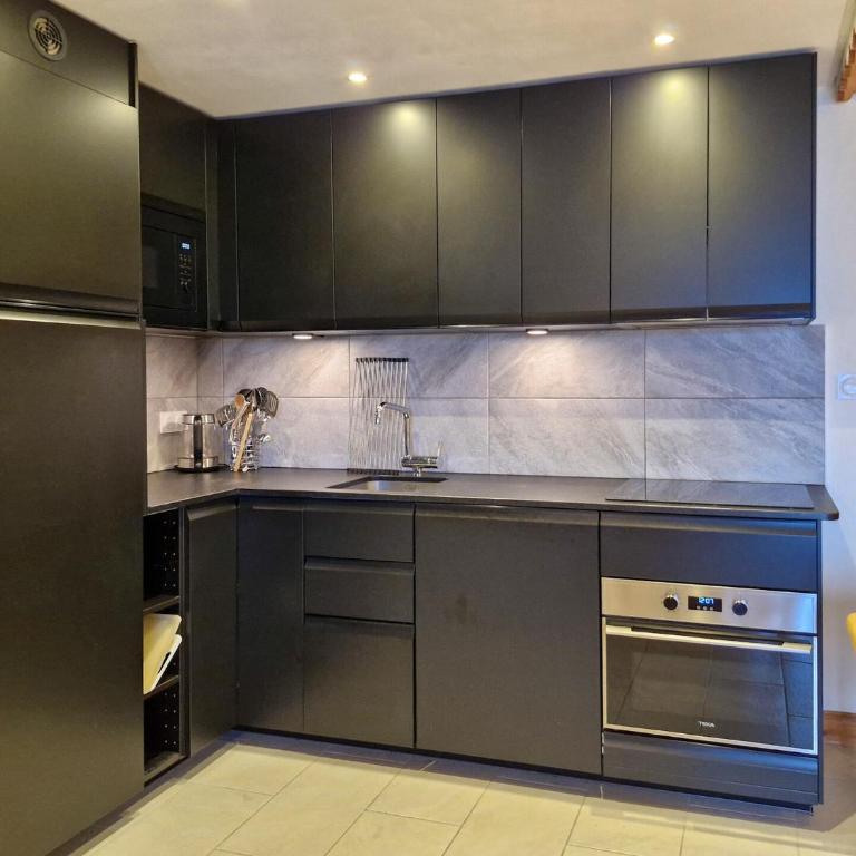 Résidence Roselend - Grand 4 pièces offrant de belles surfaces situé dans une résidence au village du chantel ,proche des pistes et avec piscine MAE-8204 - Appartement - 8