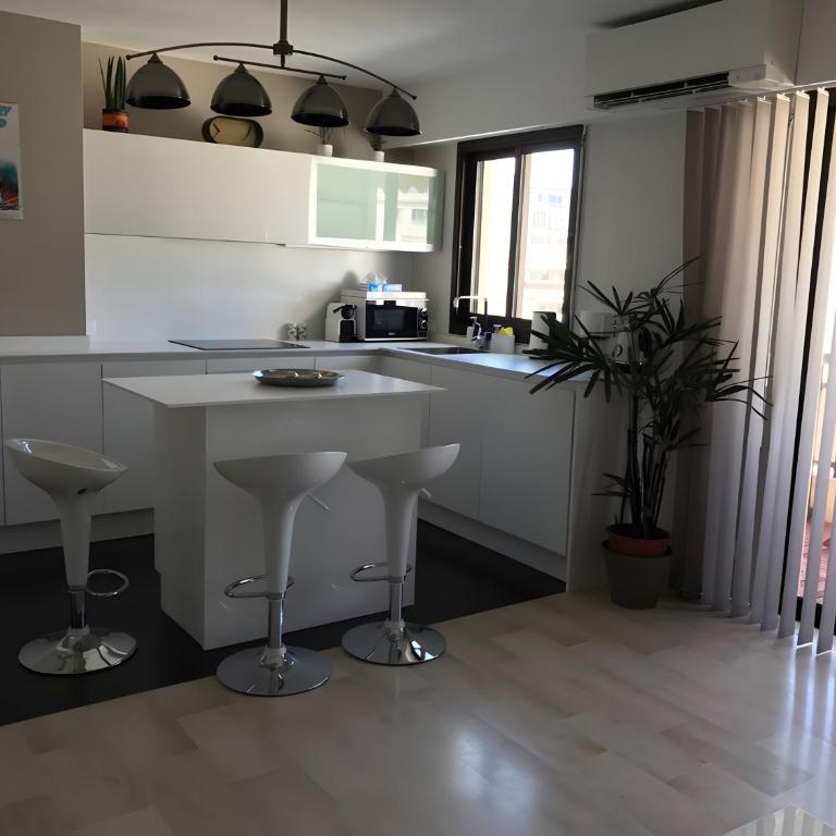 Appartement 2 Pièces Palm Beach - Appartement Supérieur - Vue sur Ville - 14