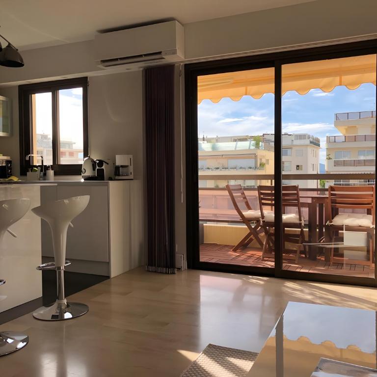 Appartement 2 Pièces Palm Beach - Appartement Supérieur - Vue sur Ville - 17