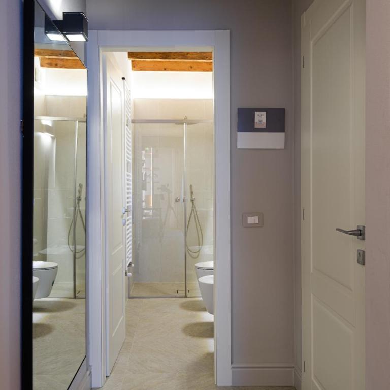 Affittacamere Maison 7 - Double Room with Private Bathroom - 9